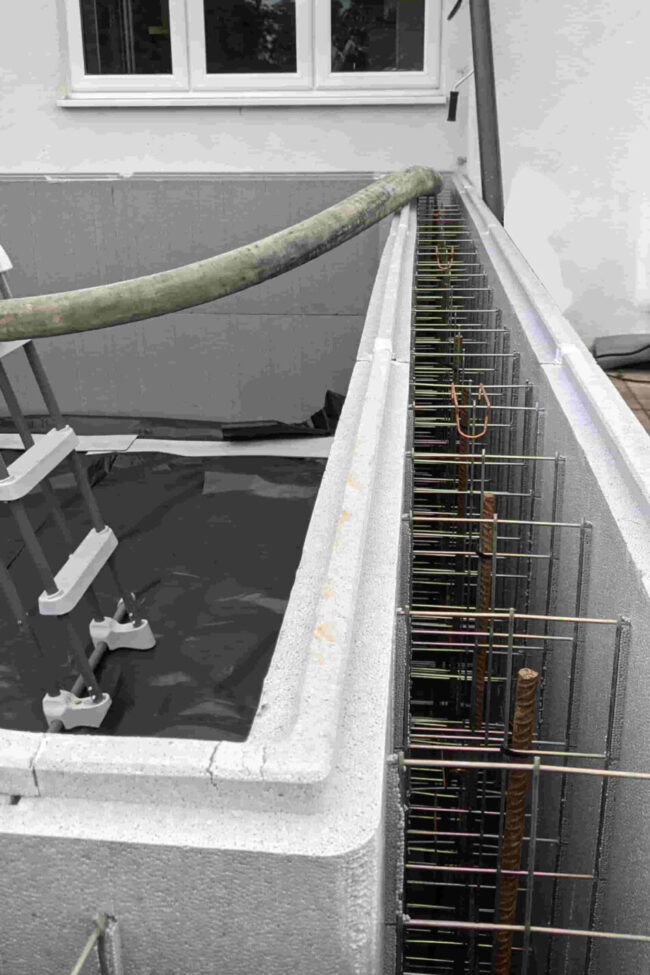 icf-construction-concrete-pour